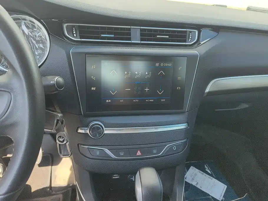 Peugeot 408 — миниатюра 13