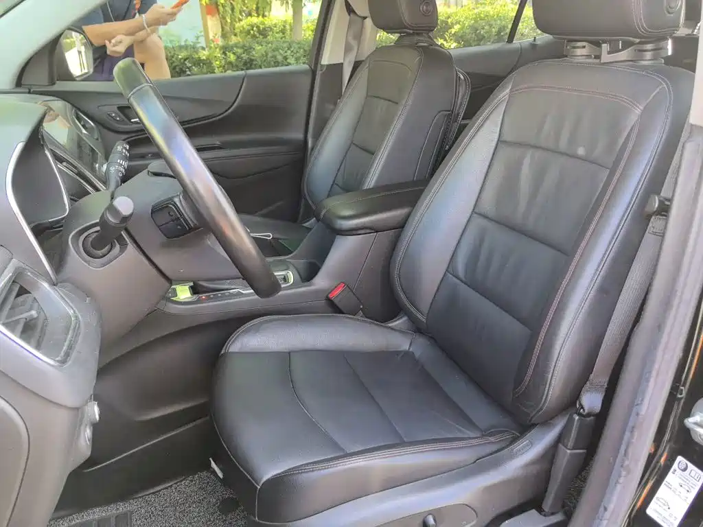 Chevrolet Equinox — миниатюра 11