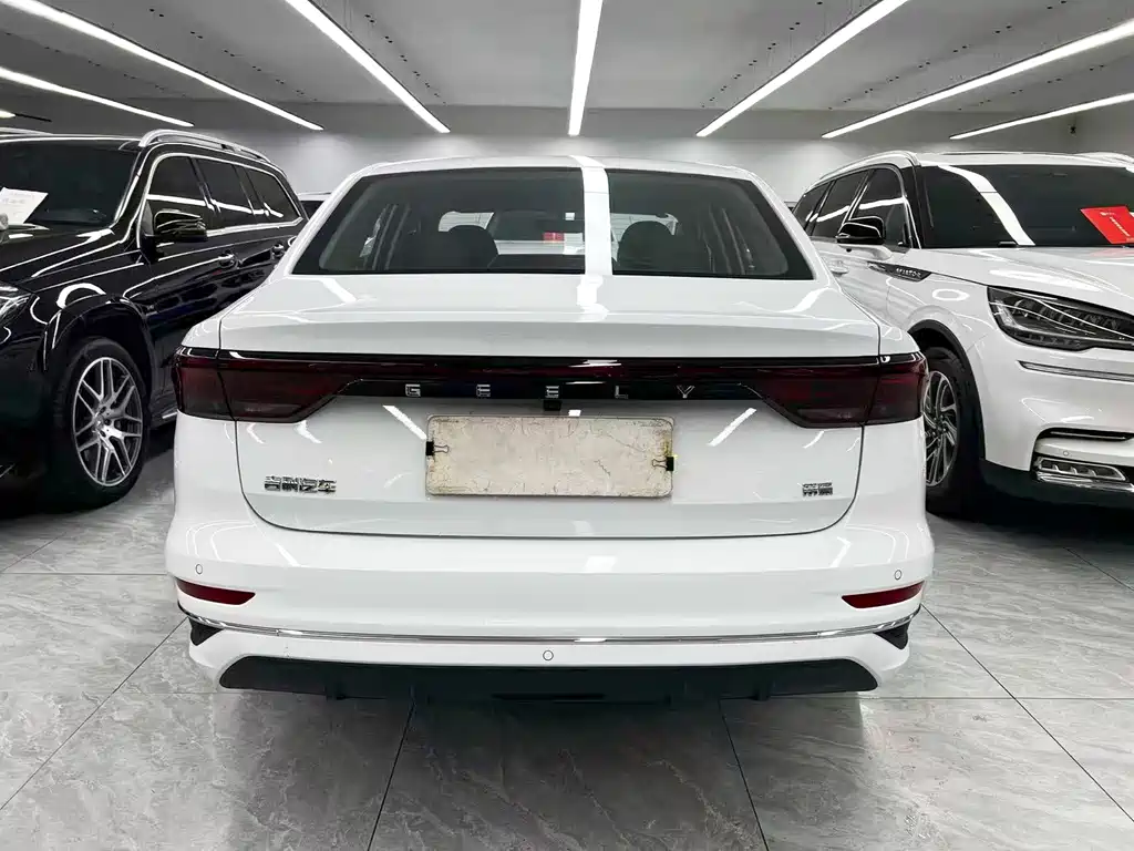 Geely Emgrand — миниатюра 5