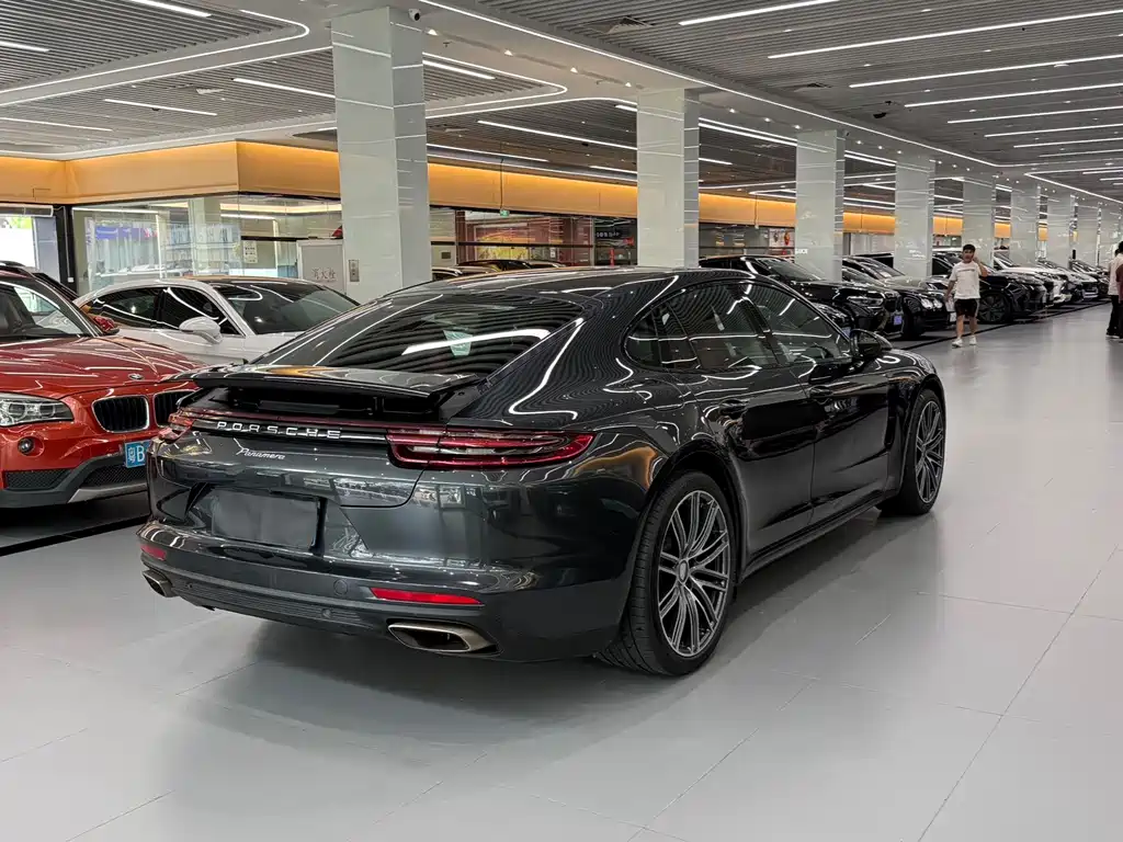 Porsche Panamera — миниатюра 12