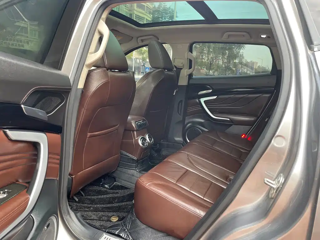 WEI PAI WEI BRAND VV7