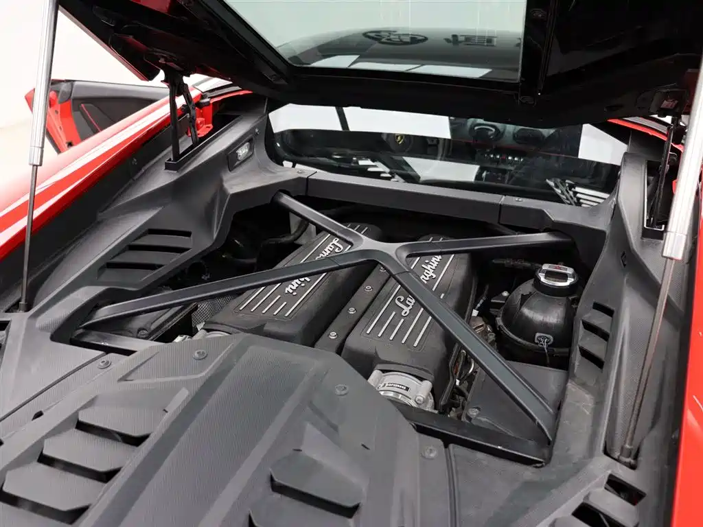 LAMBORGHINI HURACÁN