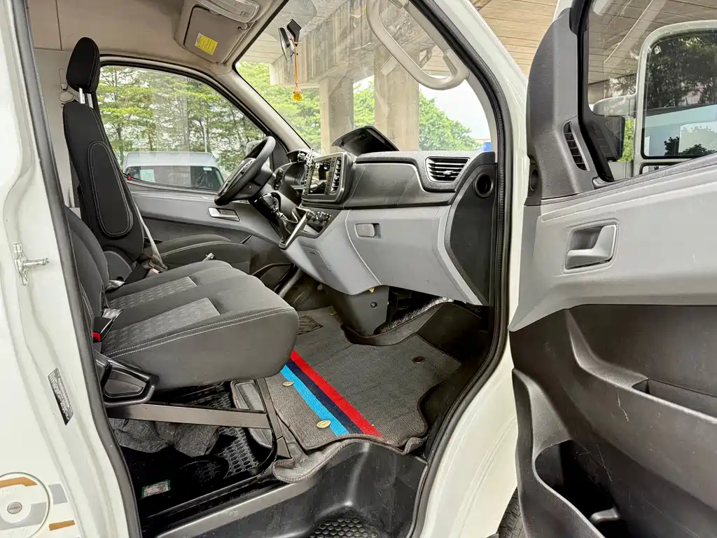 MAXUS V80 — миниатюра 12