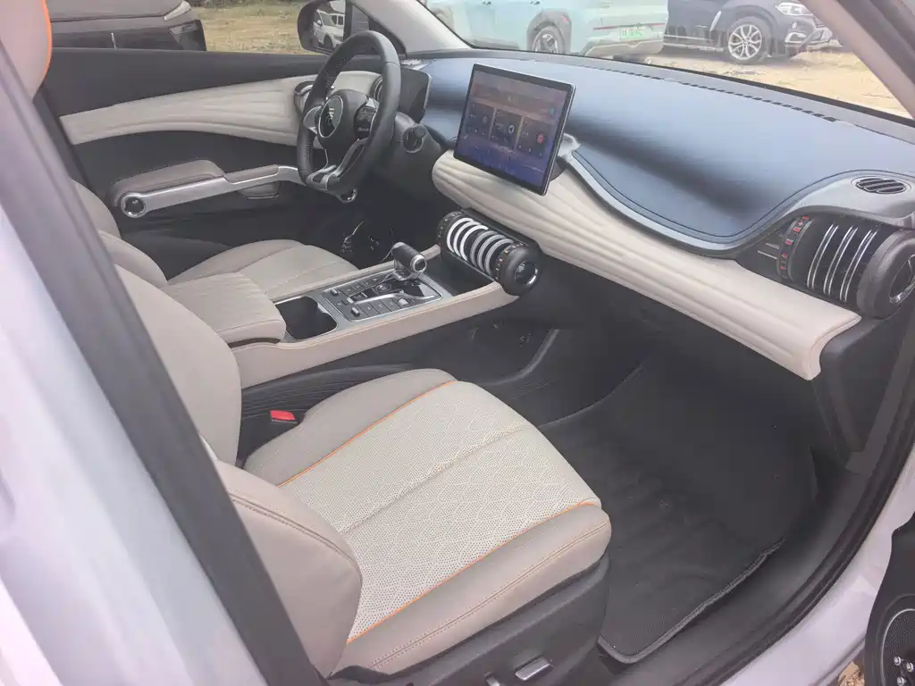 BYD Yuan Plus — миниатюра 10