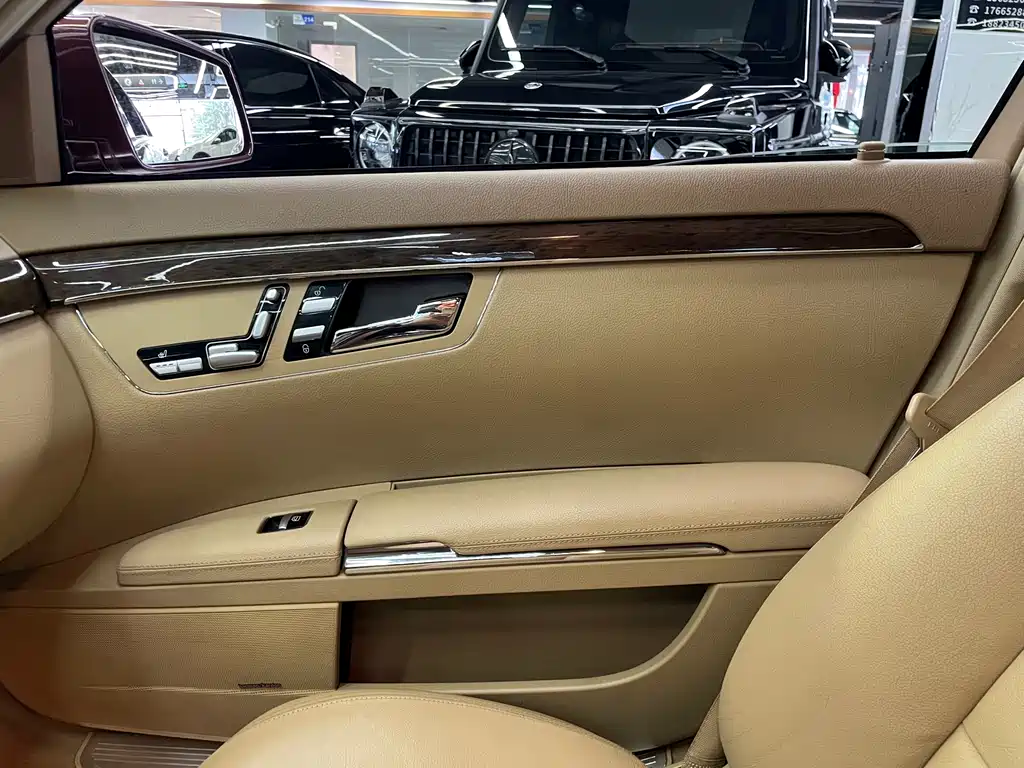 Mercedes-Benz S-Class — миниатюра 23