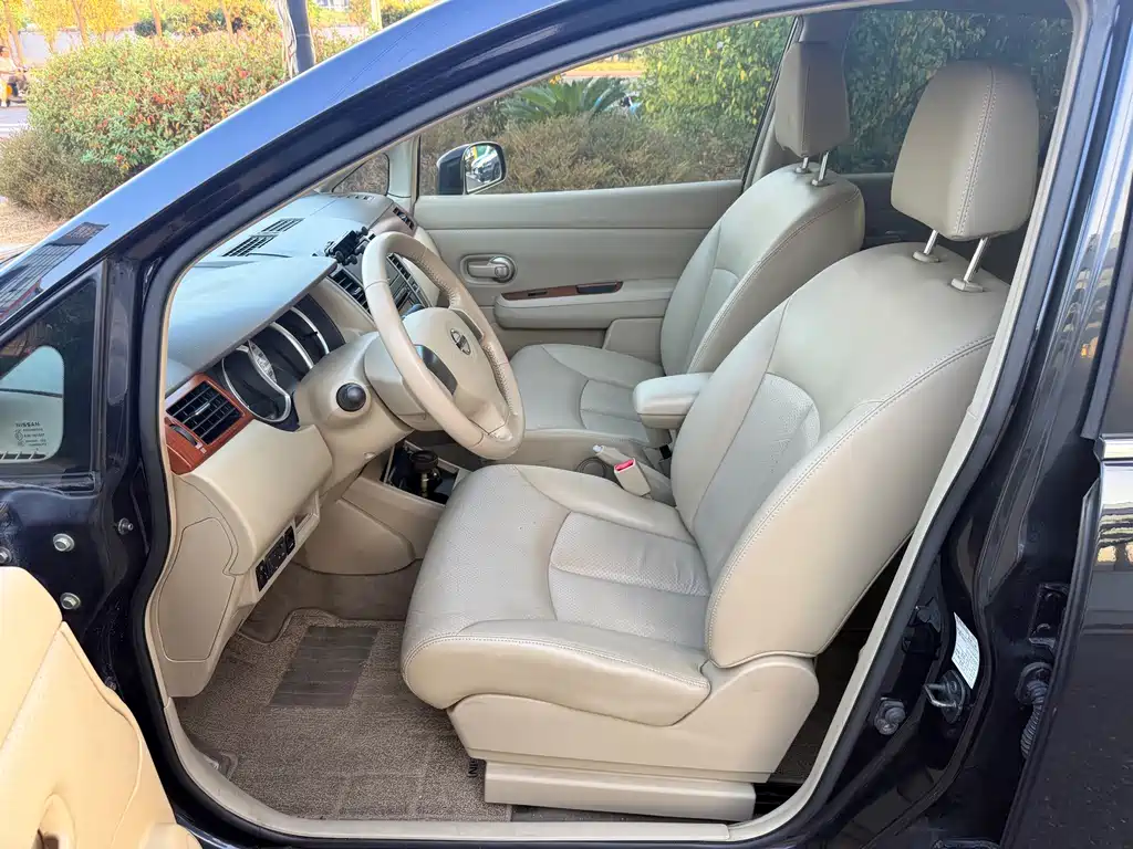 Nissan Tiida — миниатюра 8