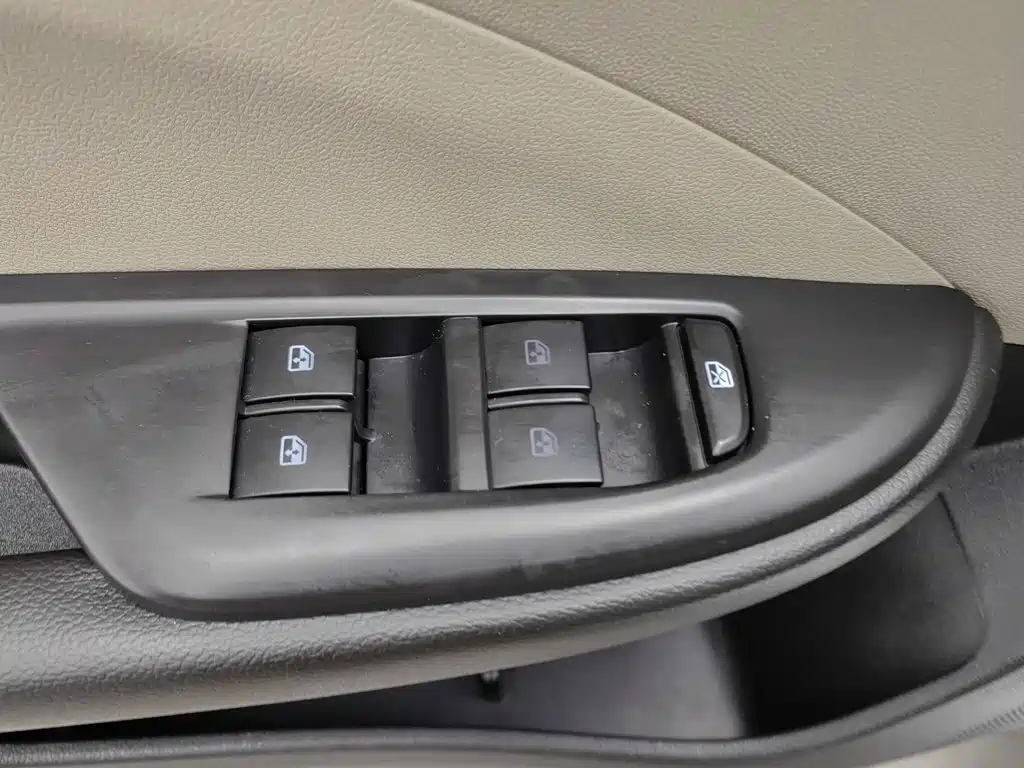 Buick Excelle — миниатюра 9
