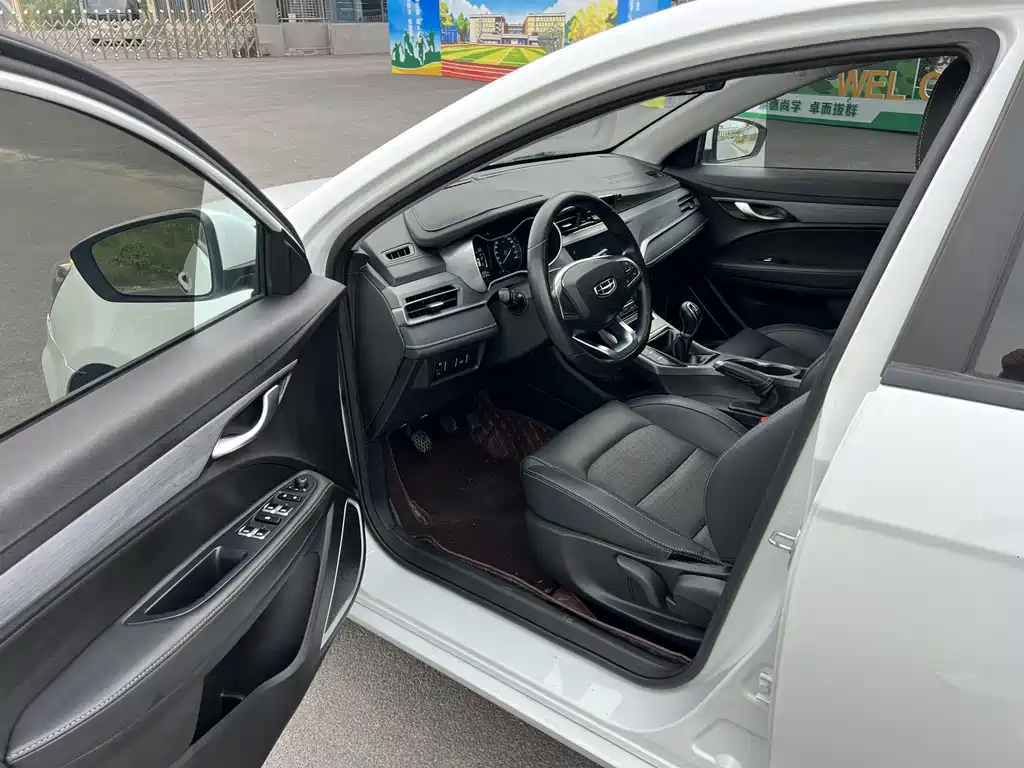Geely Emgrand — миниатюра 9