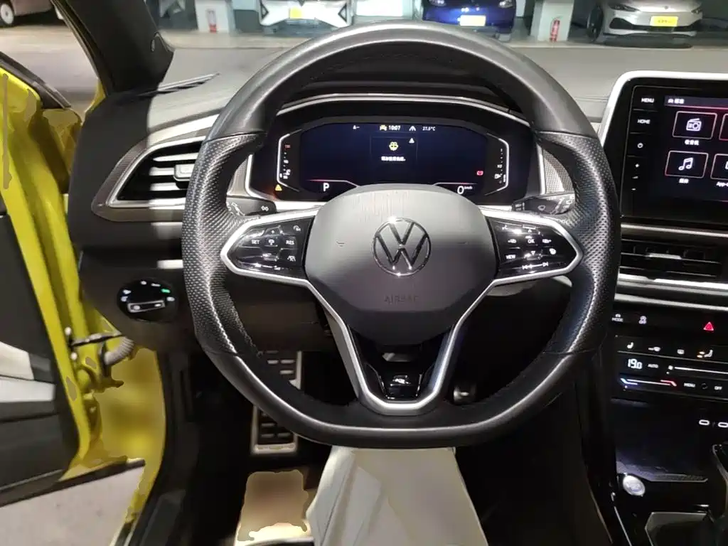 Volkswagen T-Roc — миниатюра 11