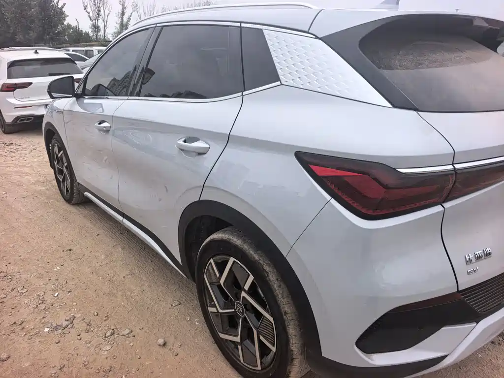 BYD Yuan Plus — миниатюра 8