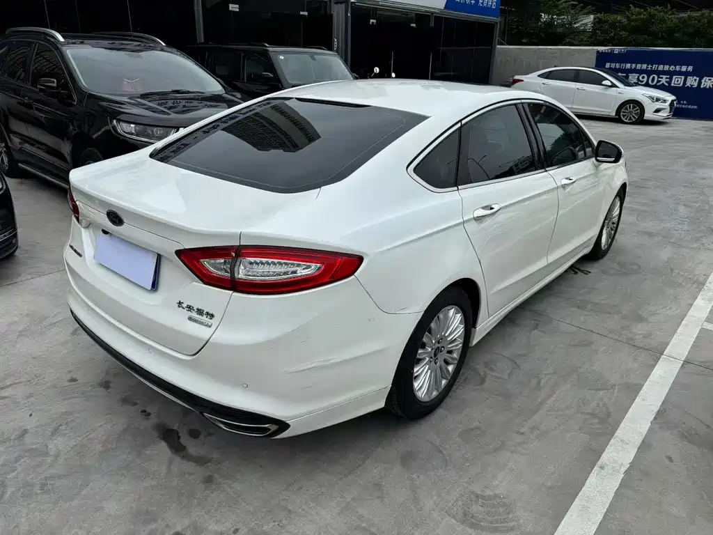 Ford Mondeo — миниатюра 5
