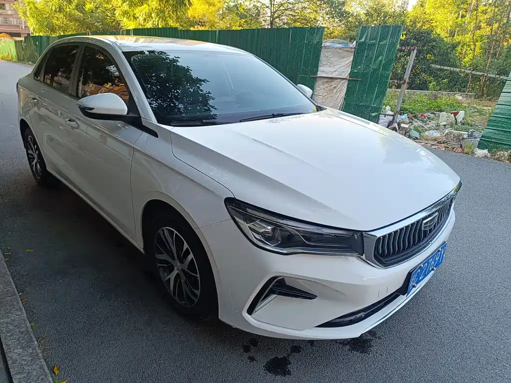 Geely Emgrand — миниатюра 3