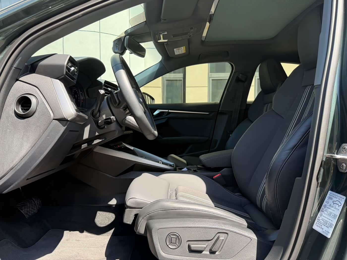 Audi A3 1.4 л 2023 г. Зелёный, пробег 19000 км