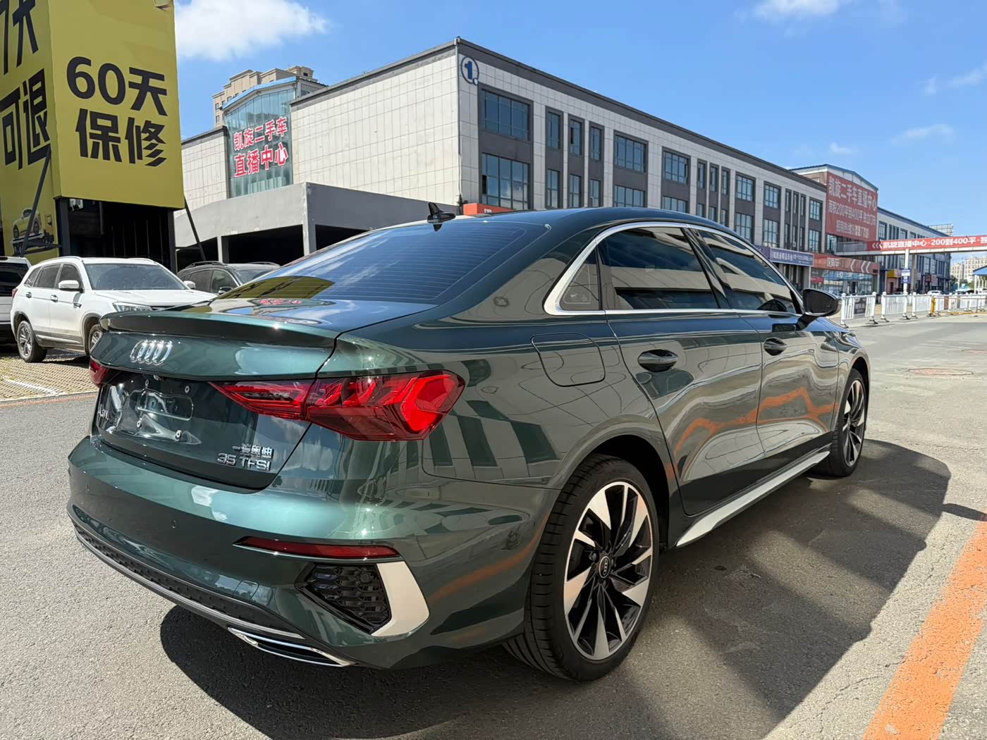 Audi A3 1.4 л 2023 г. Зелёный, пробег 19000 км