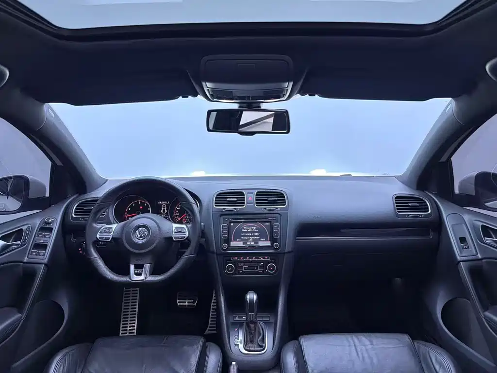 Volkswagen Golf GTI — миниатюра 8