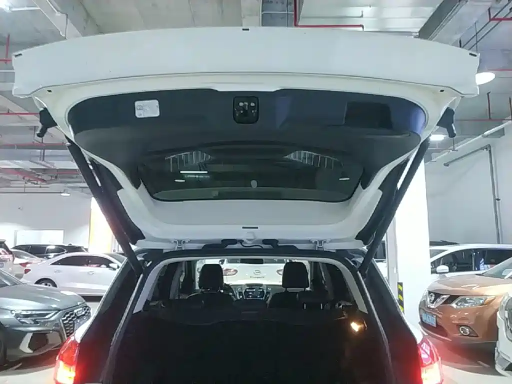 Ford Kuga — миниатюра 19