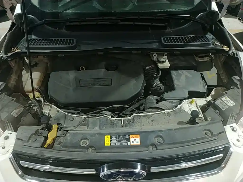 Ford Kuga — миниатюра 20