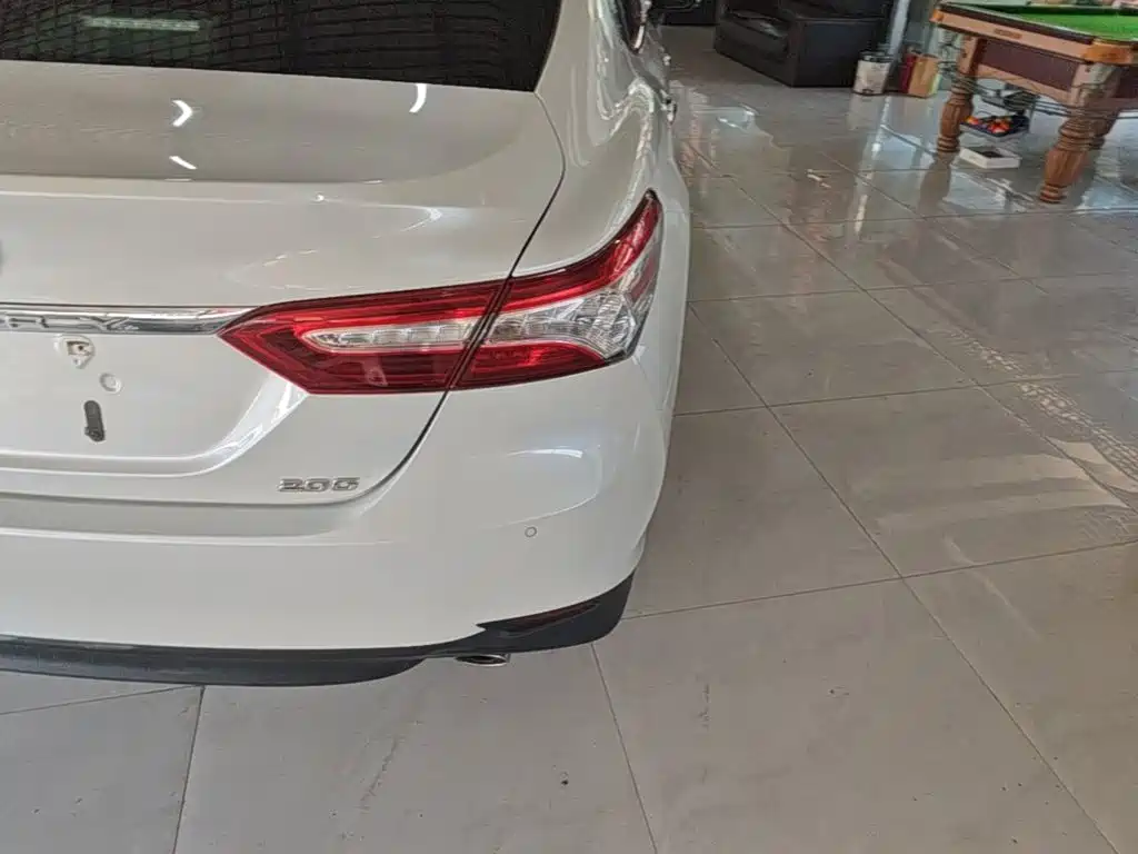 Toyota Camry — миниатюра 8