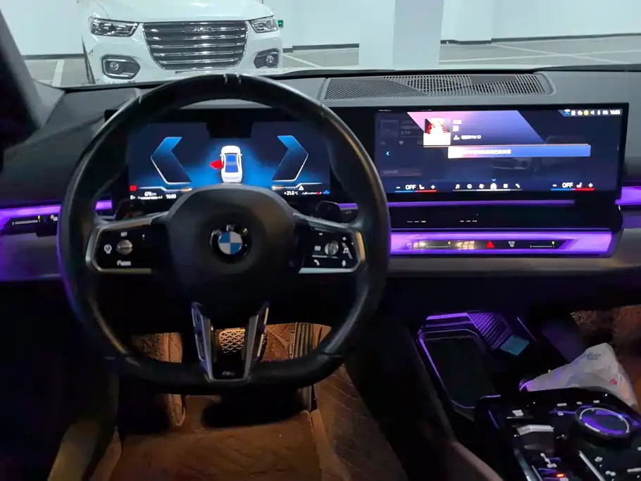 BMW 5 Series — миниатюра 12