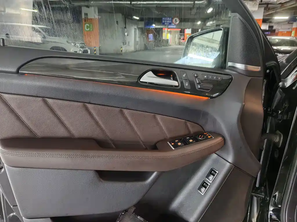 Mercedes-Benz GL-Class — миниатюра 9