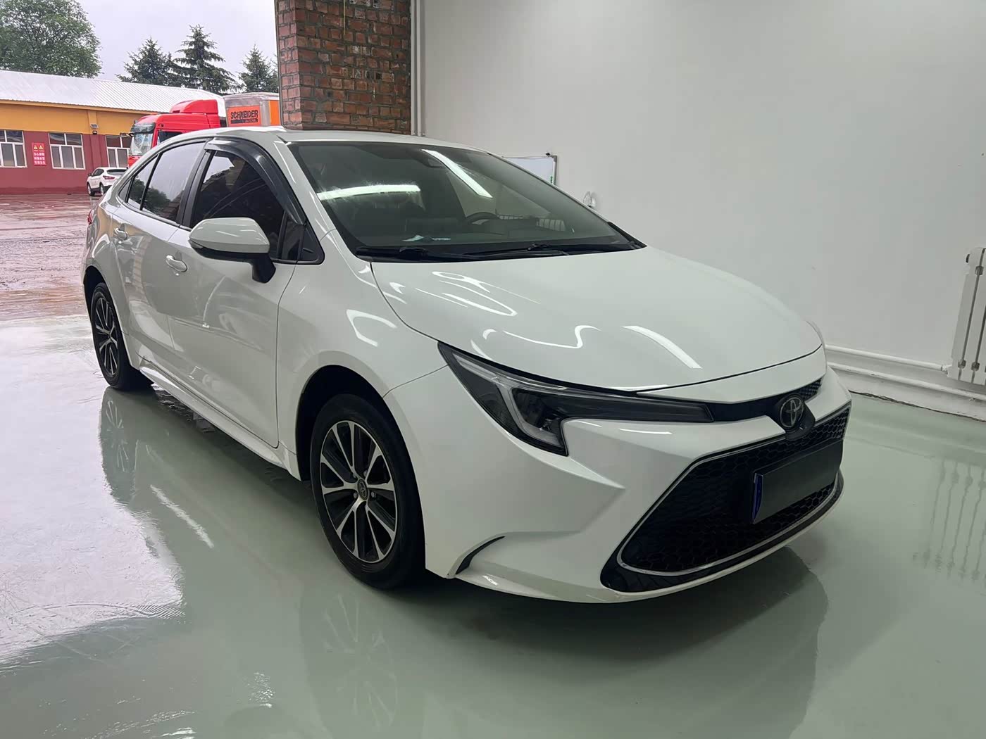 Toyota Levin 1.2 л 2023 г. Белый, пробег 44000 км