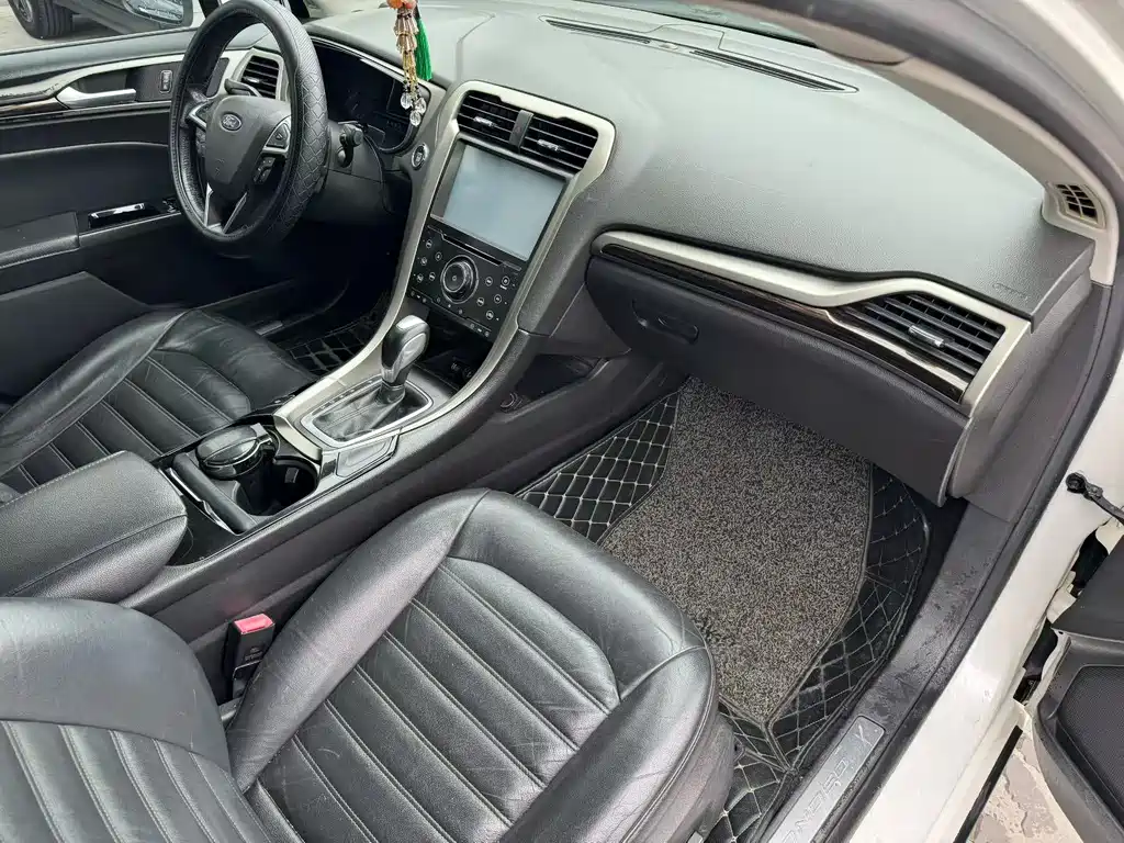 Ford Mondeo — миниатюра 8