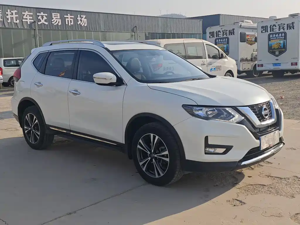 NISSAN QIJUN