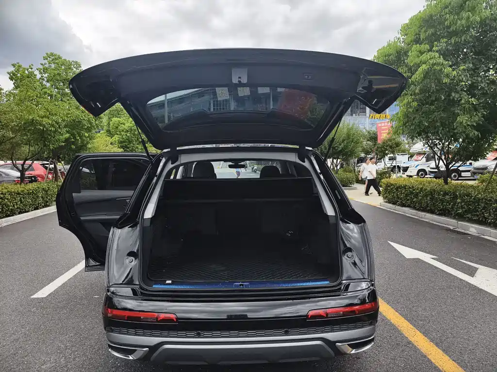 Audi Q7 — миниатюра 17