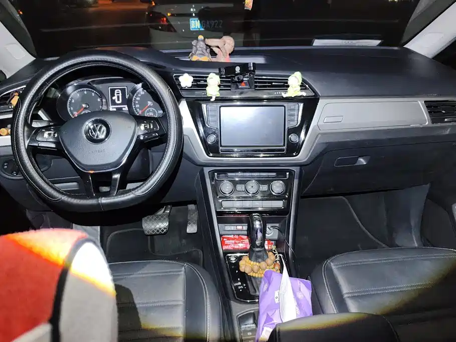 Volkswagen Touran — миниатюра 12