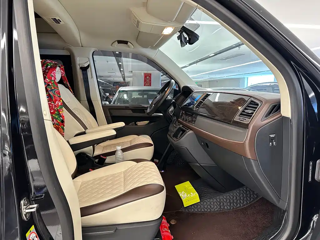 Volkswagen Caravelle — миниатюра 10