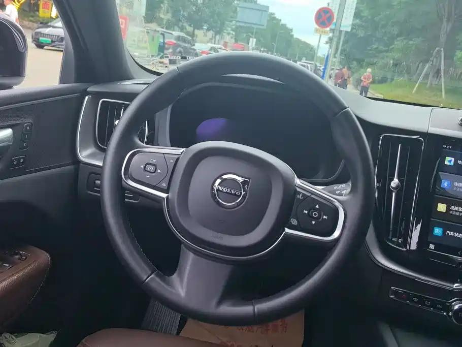 Volvo XC60 — миниатюра 15