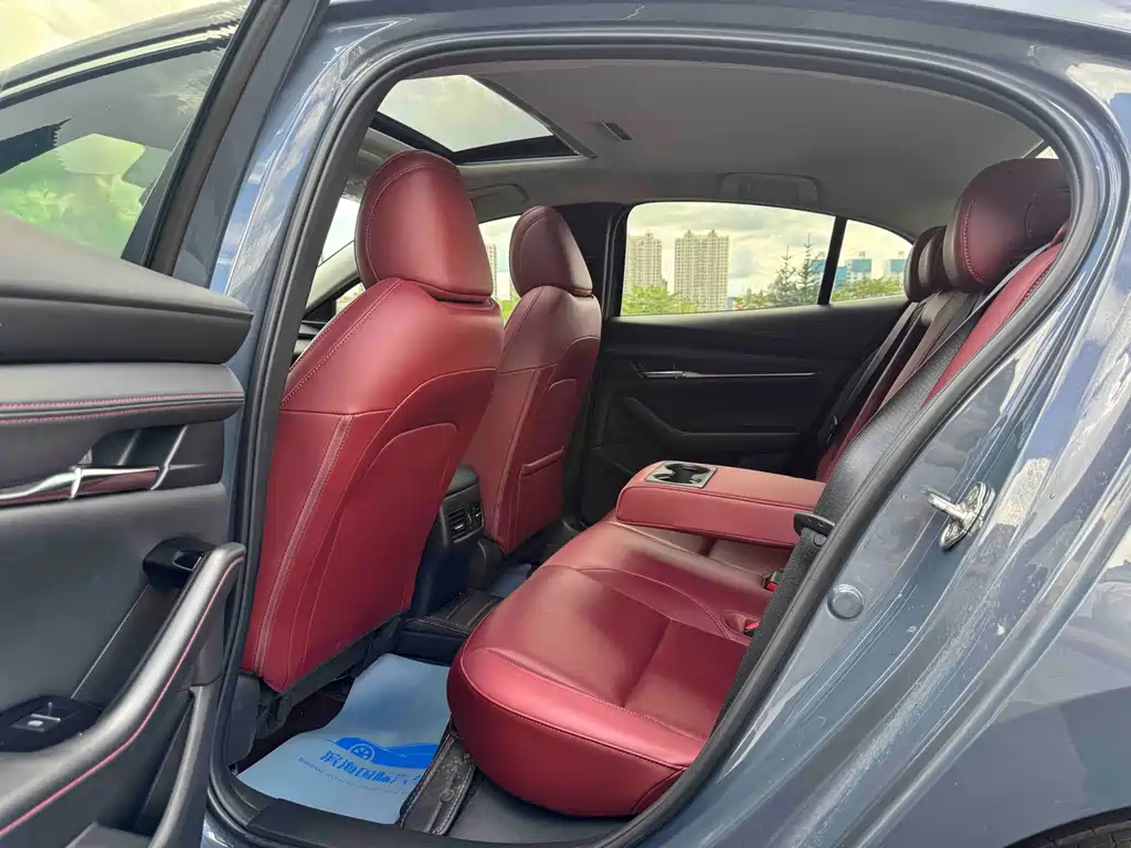 Mazda 3 Axela — миниатюра 8