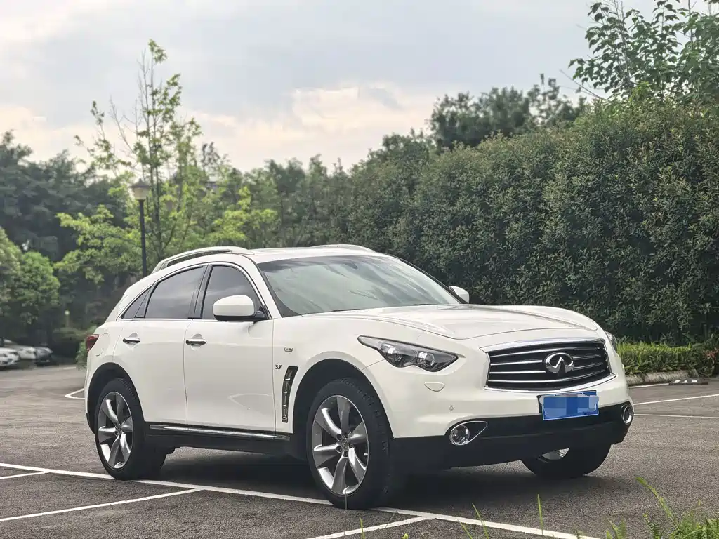 Infiniti QX70 — миниатюра 3