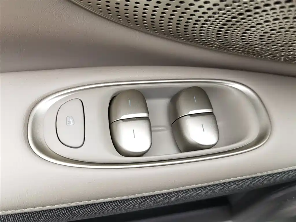 ZHIJI AUTOMOBILE ZHIJI LS6