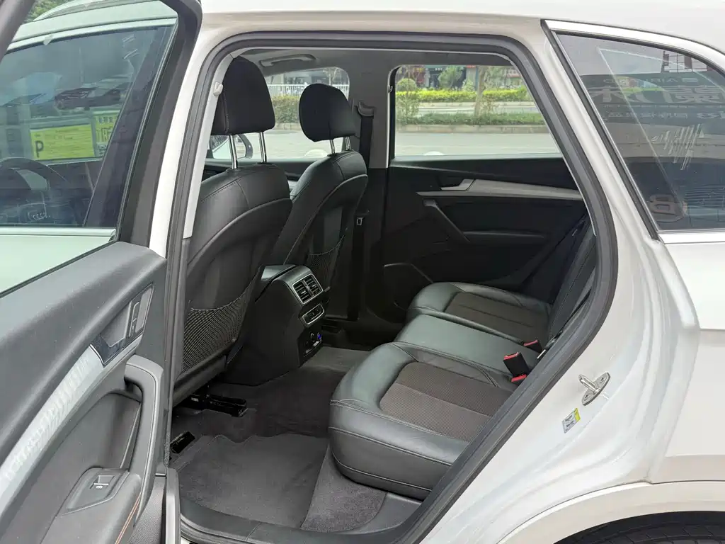 Audi Q5L — миниатюра 4