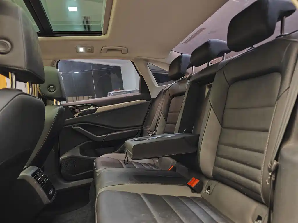 Volkswagen Sagitar — миниатюра 22