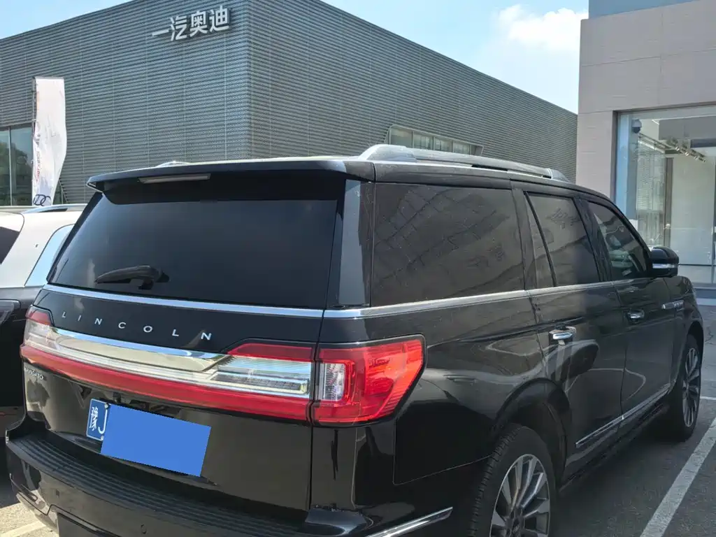 Lincoln Navigator 2018 3.5T V