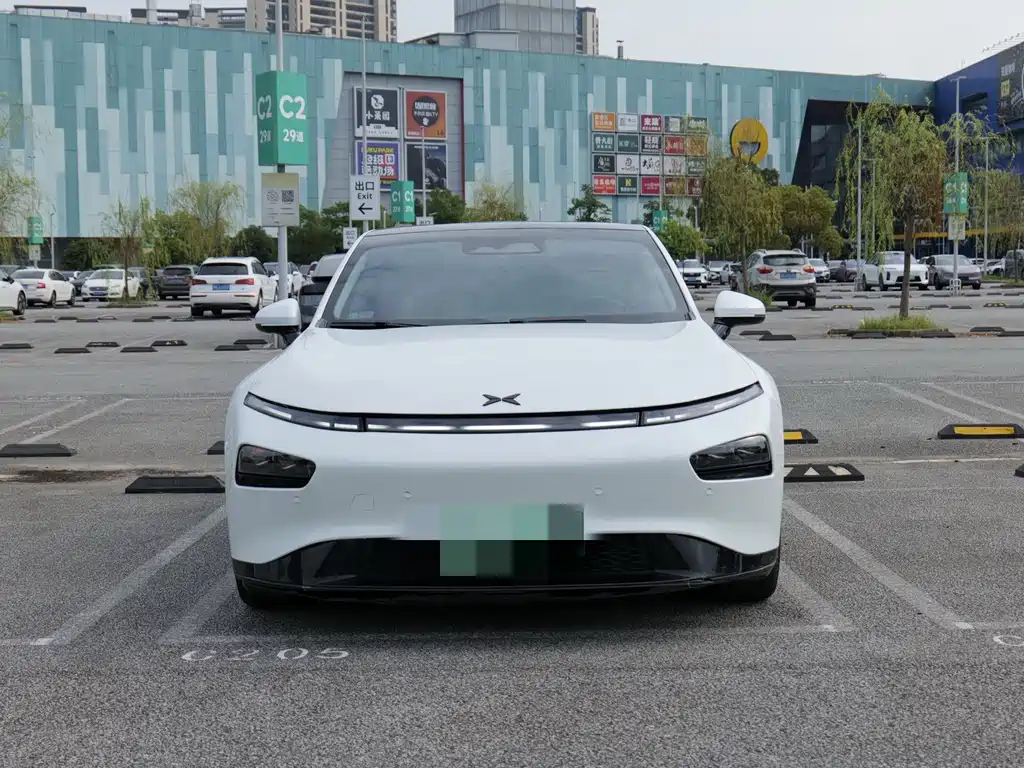 XPeng P7 — миниатюра 2