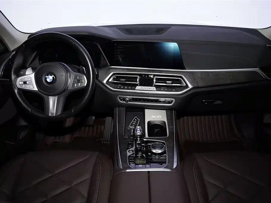 BMW X5 2022 xDrive 30Li M Sport
