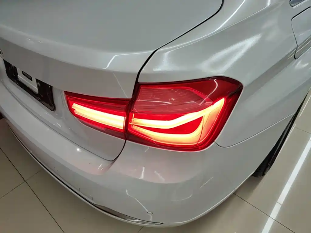 BMW 3 Series — миниатюра 8