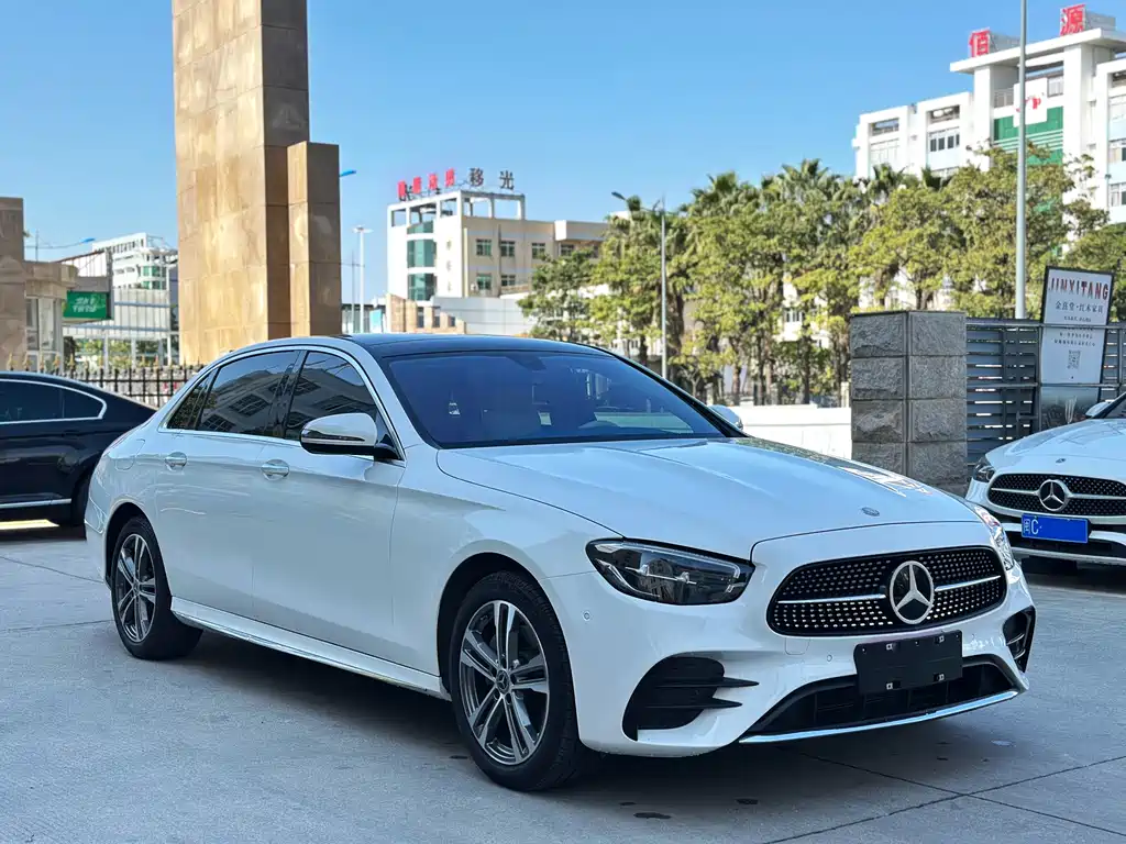 MERCEDES-BENZ E CLASS