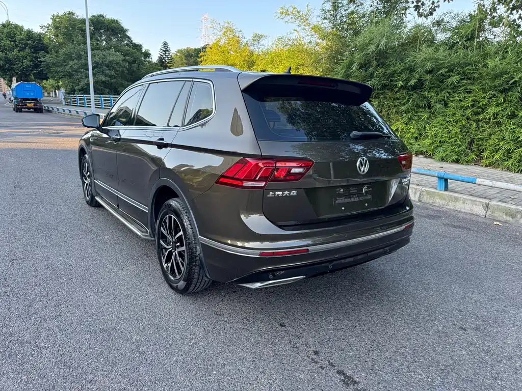Volkswagen Tiguan L PHEV - фото 7