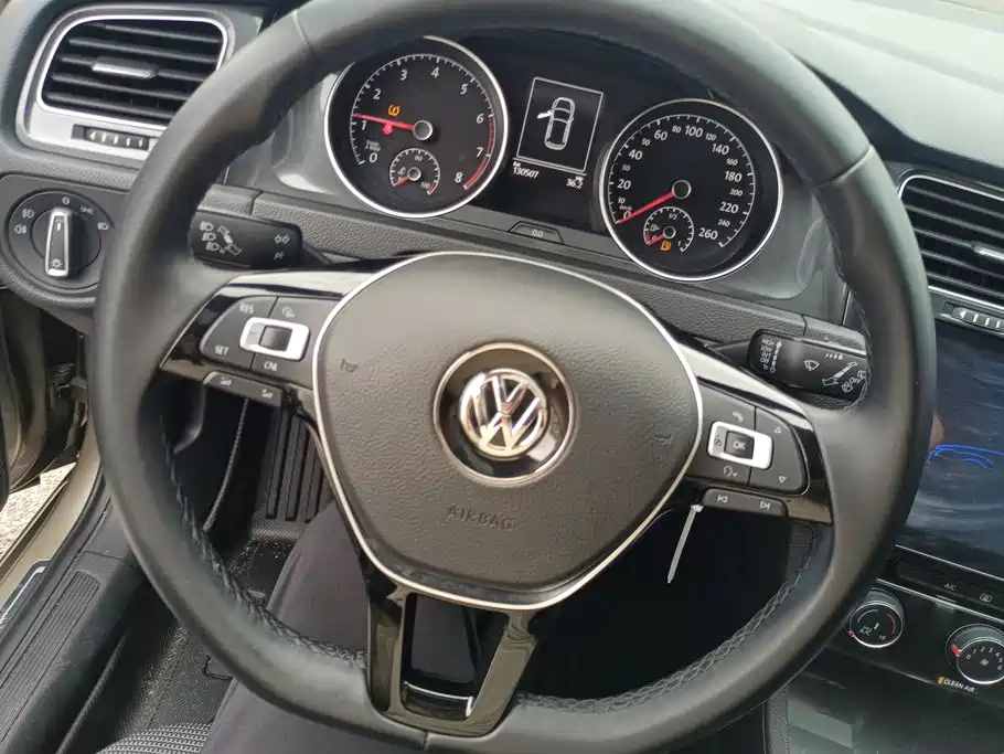 Volkswagen Golf — миниатюра 15