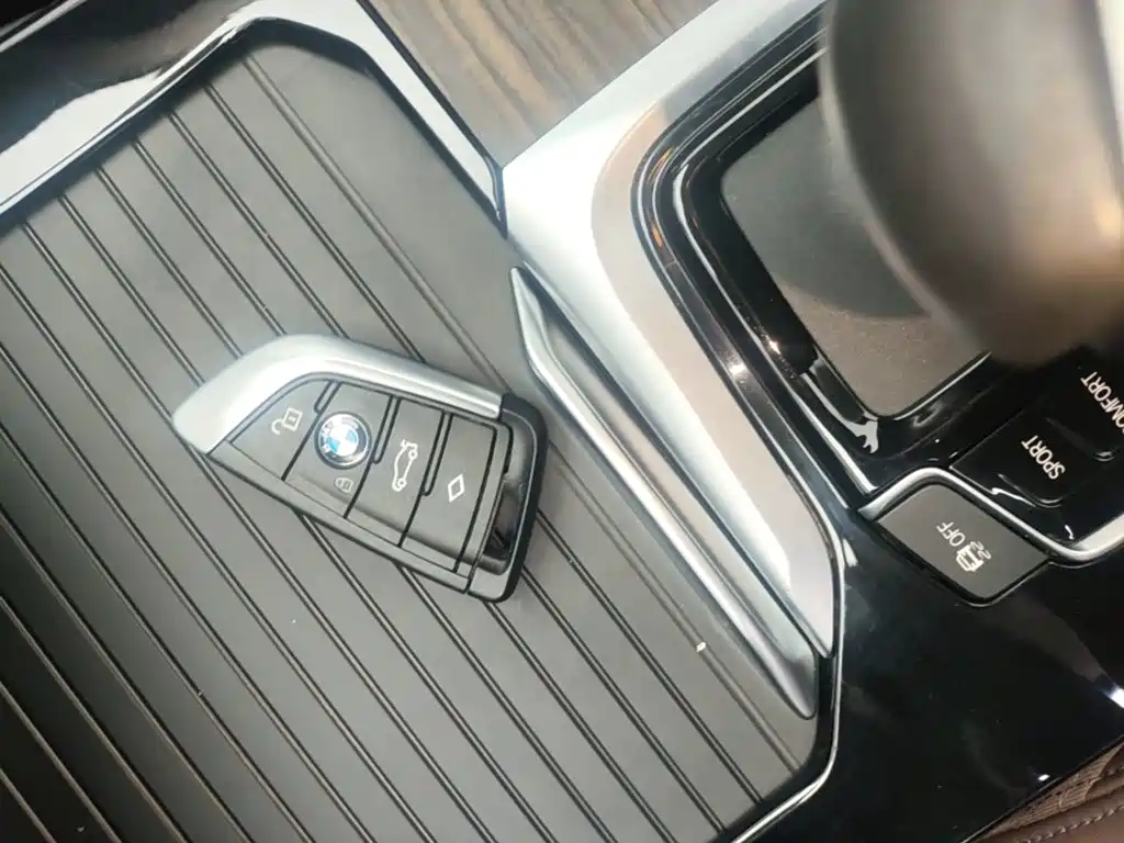 BMW X3 — миниатюра 9