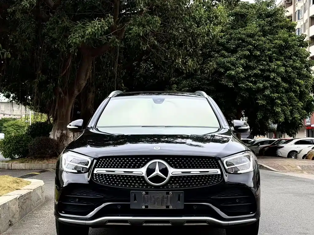 MERCEDES-BENZ GLC