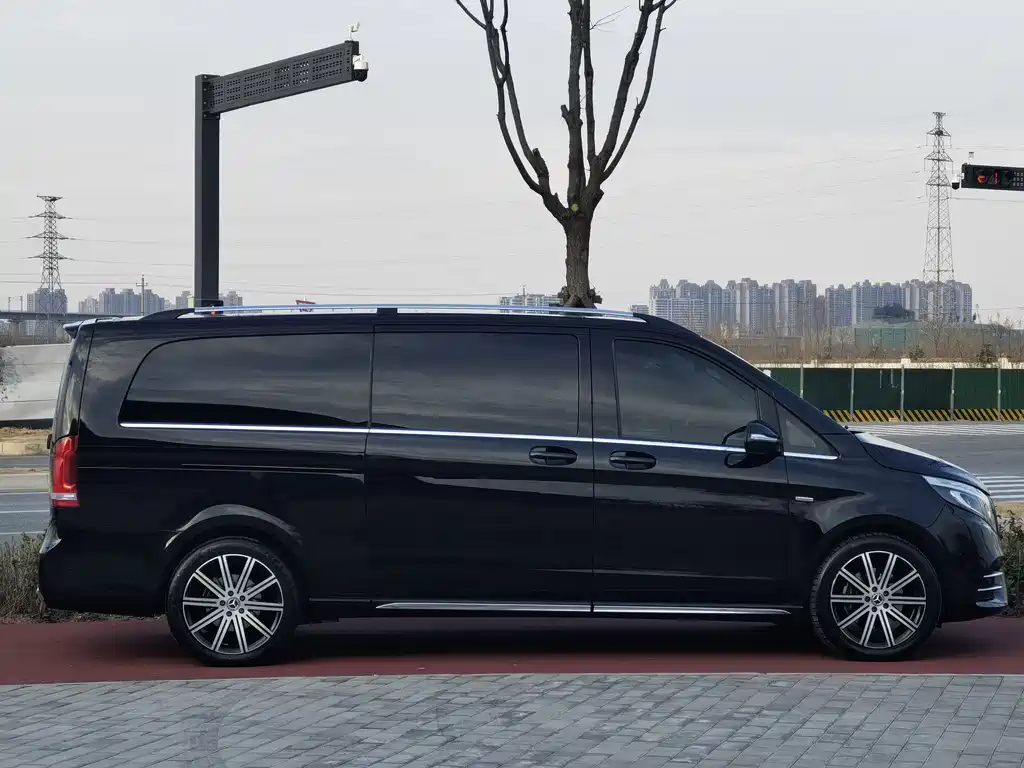 MERCEDES-BENZ V CLASS