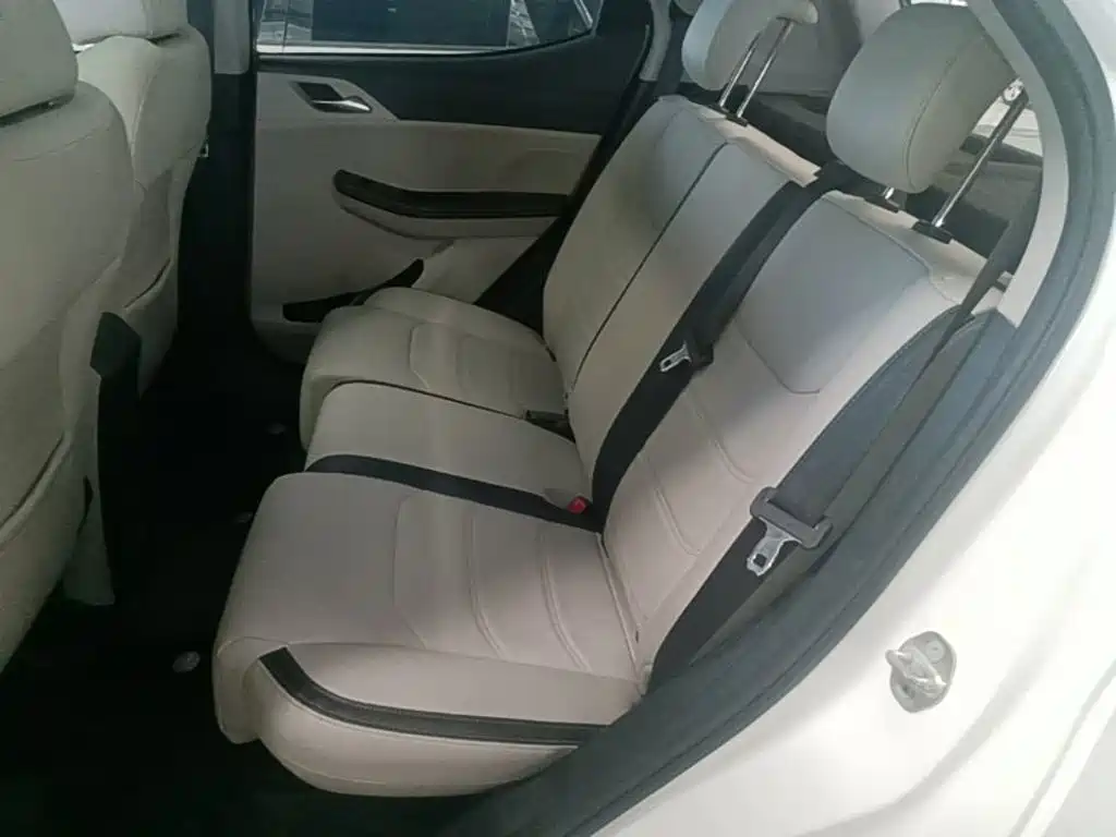 BYD Yuan Pro — миниатюра 17