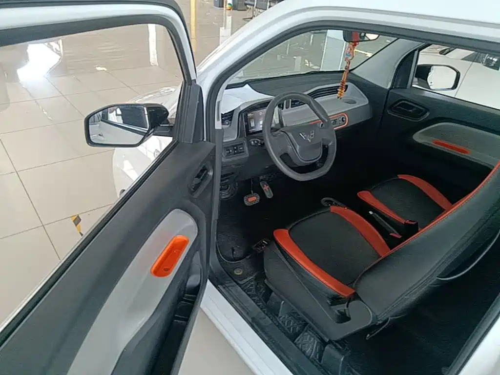 Wuling MINIEV — миниатюра 16