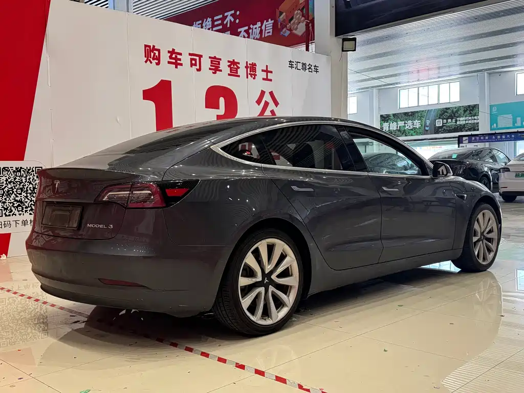 Tesla Model 3 — фотографии объявления, Фото 5