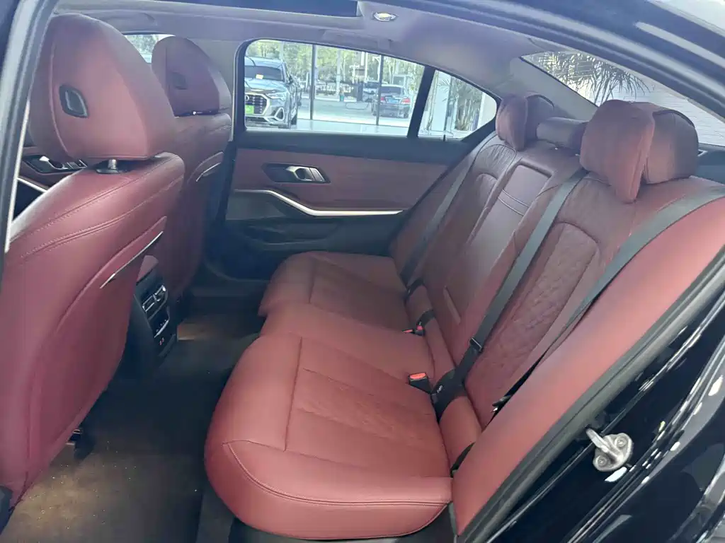BMW 3 Series — миниатюра 13